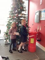 Mrs Thompson’s Year 3 class posting their letters to Santa 📮