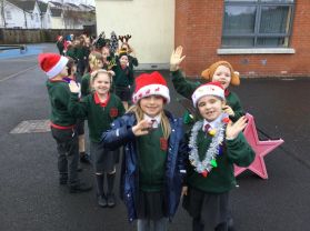 Mrs Jordan/Mrs Stewart’s class do the Santa Mile 