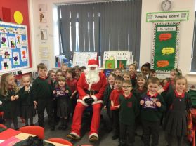 A special visitor… Mrs Acheson’s class 🎅 