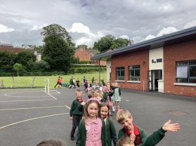 Digital Leaders Sponsored walk- Mrs Walsh’s Class 🚶🏽♀️➡️🚶🏽➡️